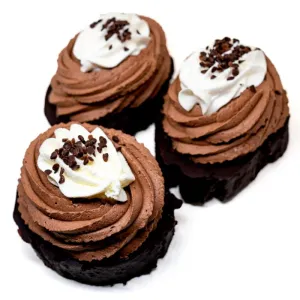 Pařížská bomba - tradiční čerstvý mini zákusek, cukrárna Ostrava, Karviná a Petřvald