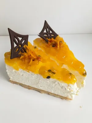 Cheesecake mango-maracuja - tradiční čerstvý mini zákusek, cukrárna Ostrava, Karviná a Petřvald