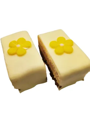 Kokosová lahůdka - tradiční čerstvý mini zákusek, cukrárna Ostrava, Karviná a Petřvald